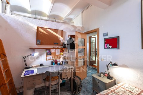 Propiedad comercial de 230 m² en venta en Sant Cugat del Vallès, Barcelona, Cataluña, Spain № 5323 - foto 21
