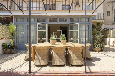 Apartamento de 3 dormitorios en venta en Barcelona, Cataluña, Spain № 3766 - foto 30