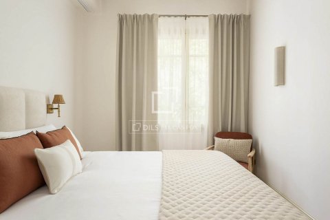 Apartamento de 3 dormitorios en venta en Barcelona, Cataluña, Spain № 3766 - foto 12