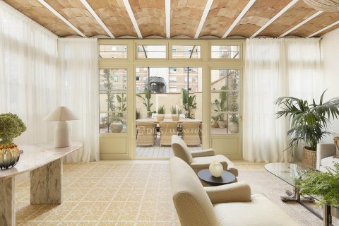 Apartamento de 3 dormitorios en venta en Barcelona, Cataluña, Spain № 3766 - foto 23
