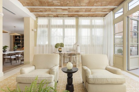 Apartamento de 3 dormitorios en venta en Barcelona, Cataluña, Spain № 3766 - foto 26
