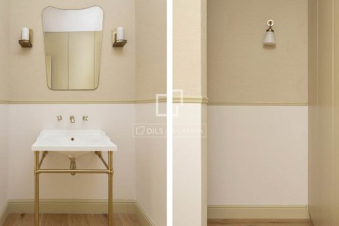 Apartamento de 3 dormitorios en venta en Barcelona, Cataluña, Spain № 3766 - foto 19