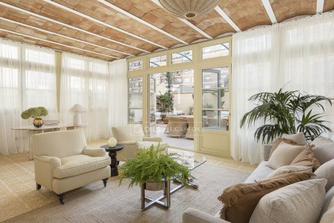 Apartamento de 3 dormitorios en venta en Barcelona, Cataluña, Spain № 3766 - foto 25