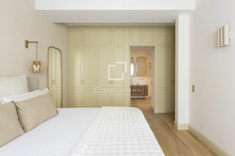 Apartamento de 3 dormitorios en venta en Barcelona, Cataluña, Spain № 3766 - foto 7