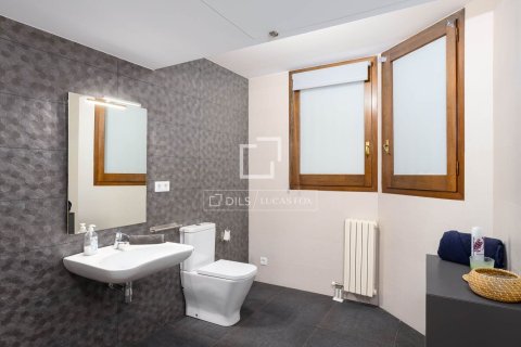 Villa de 5 dormitorios en venta en Tiana, Barcelona, Cataluña, Spain № 3764 - foto 17