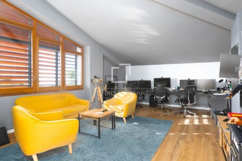 Villa de 5 dormitorios en venta en Tiana, Barcelona, Cataluña, Spain № 3764 - foto 12