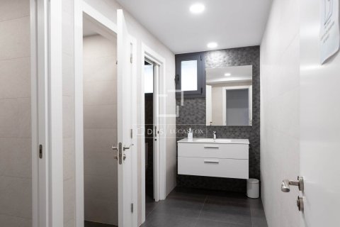 Villa de 5 dormitorios en venta en Tiana, Barcelona, Cataluña, Spain № 3764 - foto 20