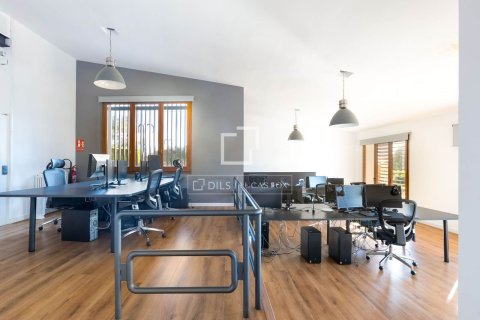 Villa de 5 dormitorios en venta en Tiana, Barcelona, Cataluña, Spain № 3764 - foto 7