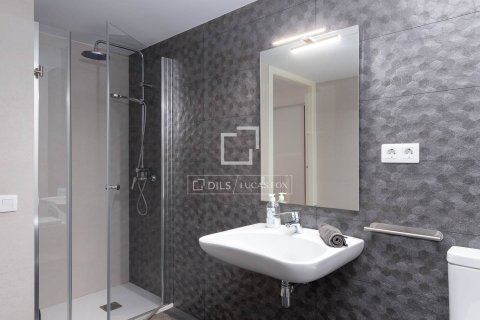 Villa de 5 dormitorios en venta en Tiana, Barcelona, Cataluña, Spain № 3764 - foto 19