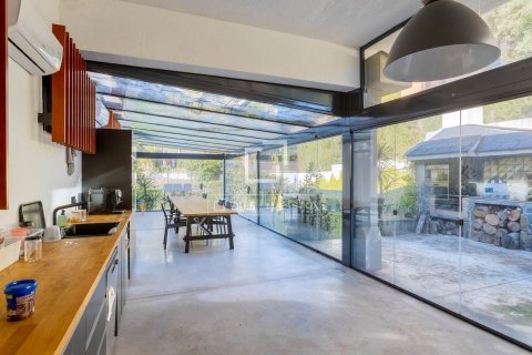 Villa de 5 dormitorios en venta en Tiana, Barcelona, Cataluña, Spain № 3764 - foto 22