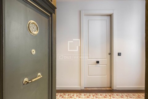 Apartamento de 1 dormitorio en alquiler en Barcelona, Cataluña, Spain № 3760 - foto 20