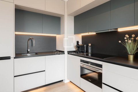 Apartamento de 3 dormitorios en venta en Barcelona, Cataluña, Spain № 4214 - foto 9