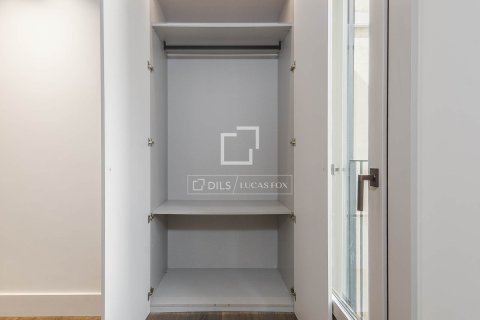 Купить квартиру в Барселона, Испания с 2 спальни, 90м², № 4211 - фото 19