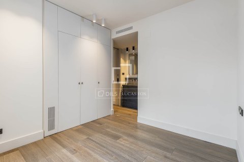 Купить квартиру в Барселона, Испания с 2 спальни, 90м², № 4211 - фото 29