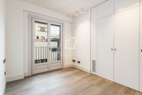 Купить квартиру в Барселона, Испания с 2 спальни, 90м², № 4211 - фото 28