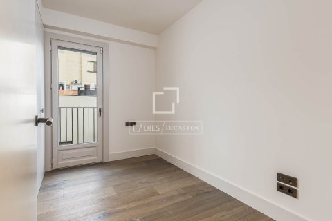 Купить квартиру в Барселона, Испания с 2 спальни, 90м², № 4211 - фото 18
