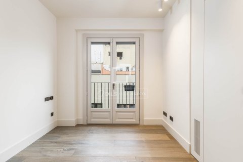 Купить квартиру в Барселона, Испания с 2 спальни, 90м², № 4211 - фото 27