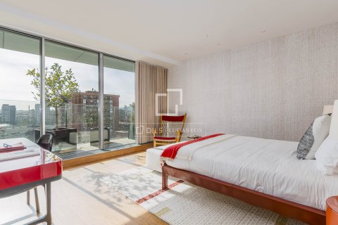 Apartamento de 4 dormitorios en venta en Barcelona, Cataluña, Spain № 4209 - foto 16