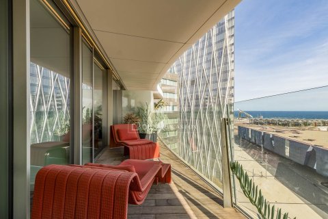 Apartamento de 4 dormitorios en venta en Barcelona, Cataluña, Spain № 4209 - foto 11
