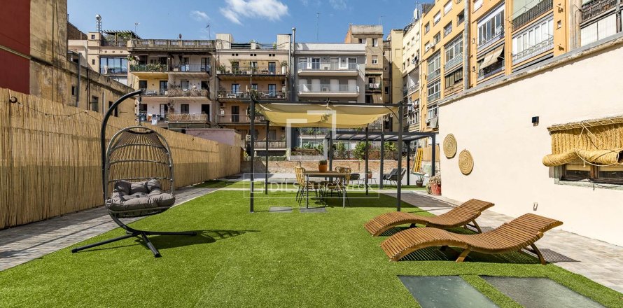 Apartamento de 3 dormitorios en venta en Barcelona, Cataluña, Spain № 4210