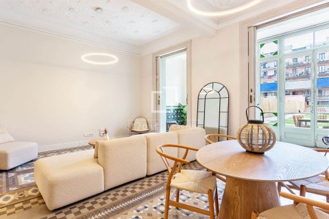 Apartamento de 3 dormitorios en venta en Barcelona, Cataluña, Spain № 4210 - foto 30