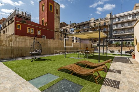 Apartamento de 3 dormitorios en venta en Barcelona, Cataluña, Spain № 4210 - foto 4
