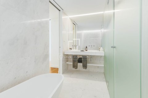 Купить квартиру в Барселона, Испания с 3 спальни, 230м², № 4208 - фото 20