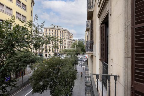 Снять в аренду квартиру в Барселона, Испания с 3 спальни, 140м², № 8667 - фото 20