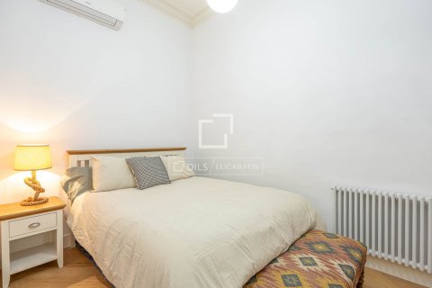 Снять в аренду квартиру в Барселона, Испания с 3 спальни, 140м², № 8667 - фото 14