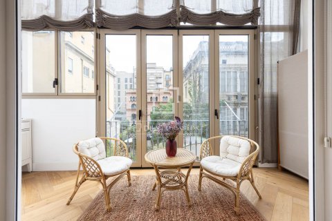 Снять в аренду квартиру в Барселона, Испания с 3 спальни, 140м², № 8667 - фото 11