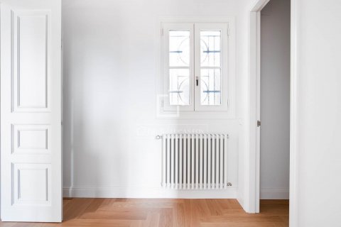 Купить квартиру в Барселона, Испания с 2 спальни, 141м², № 8676 - фото 22