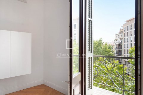 Купить квартиру в Барселона, Испания с 2 спальни, 141м², № 8676 - фото 10