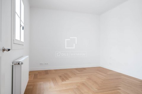 Купить квартиру в Барселона, Испания с 2 спальни, 141м², № 8676 - фото 26