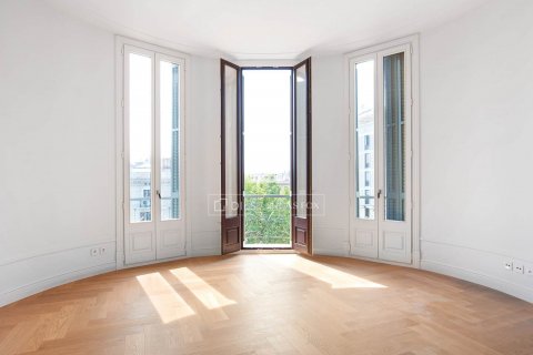 Apartamento de 2 dormitorios en venta en Barcelona, Cataluña, Spain № 8676