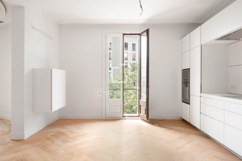 Купить квартиру в Барселона, Испания с 2 спальни, 141м², № 8676 - фото 8