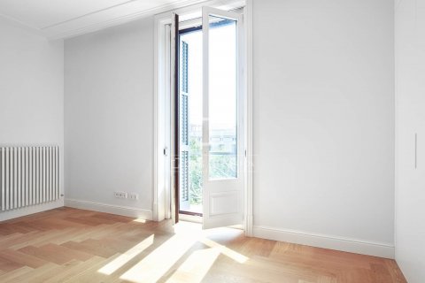Купить квартиру в Барселона, Испания с 2 спальни, 141м², № 8676 - фото 24
