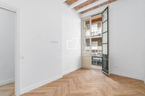 2 bedrooms apartment for sale in Barcelona, Catalonia, Spain № 8671 - photo 18