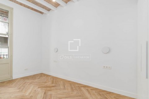 2 bedrooms apartment for sale in Barcelona, Catalonia, Spain № 8671 - photo 16