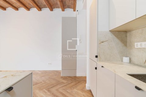 2 bedrooms apartment for sale in Barcelona, Catalonia, Spain № 8671 - photo 13