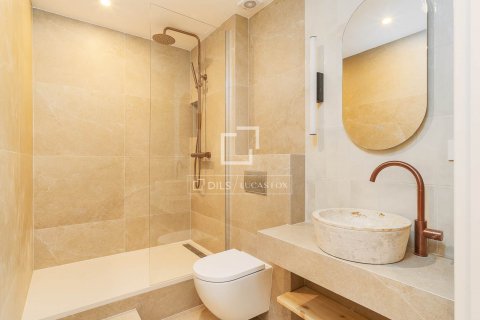2 bedrooms apartment for sale in Barcelona, Catalonia, Spain № 8671 - photo 26
