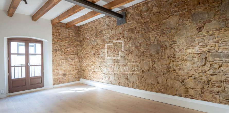 Apartamento de 2 dormitorios en venta en Barcelona, Cataluña, Spain № 8672