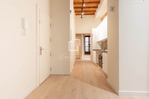Apartamento de 2 dormitorios en venta en Barcelona, Cataluña, Spain № 8672 - foto 26