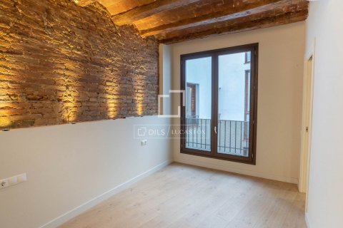 Apartamento de 2 dormitorios en venta en Barcelona, Cataluña, Spain № 8672 - foto 9