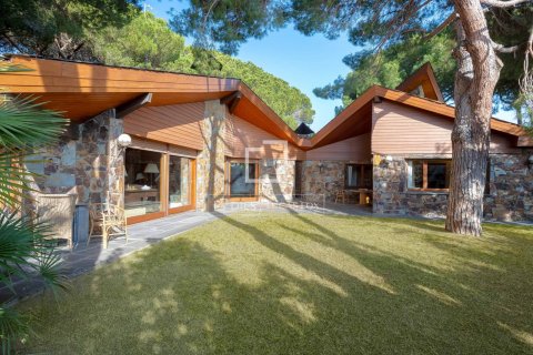 Villa de 7 dormitorios en venta en Sant Andreu de Llavaneres, Barcelona, Cataluña, Spain № 8666