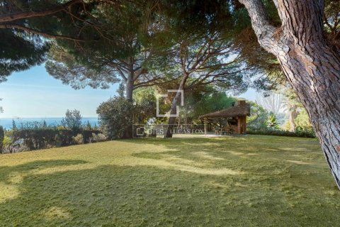 Villa de 7 dormitorios en venta en Sant Andreu de Llavaneres, Barcelona, Cataluña, Spain № 8666 - foto 8