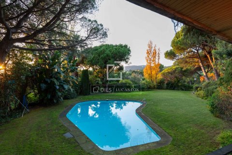 Villa de 7 dormitorios en venta en Sant Andreu de Llavaneres, Barcelona, Cataluña, Spain № 8666 - foto 9