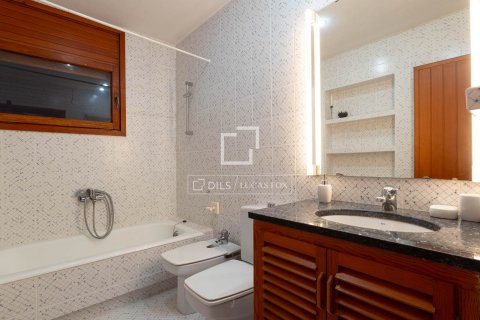Villa de 7 dormitorios en venta en Sant Andreu de Llavaneres, Barcelona, Cataluña, Spain № 8666 - foto 27