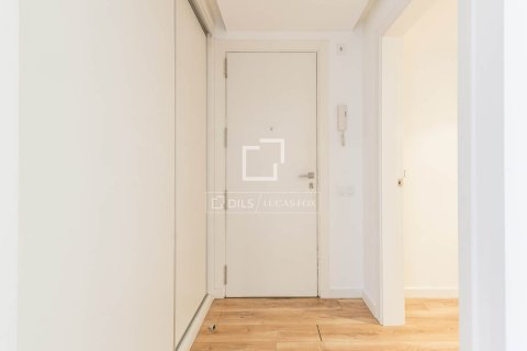 3 bedrooms apartment for sale in Barcelona, Catalonia, Spain № 7236 - photo 6