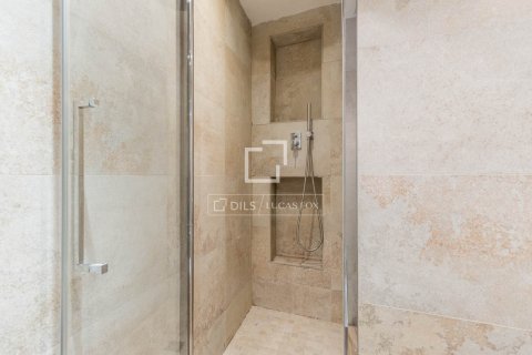 3 bedrooms apartment for sale in Barcelona, Catalonia, Spain № 7236 - photo 13