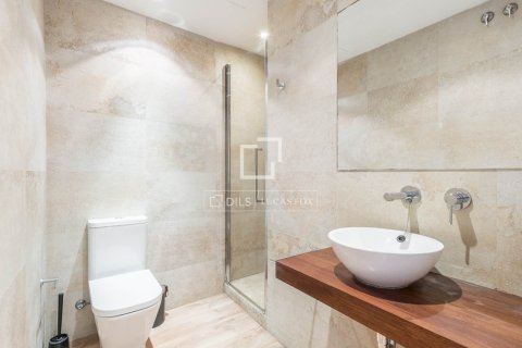 3 bedrooms apartment for sale in Barcelona, Catalonia, Spain № 7236 - photo 16